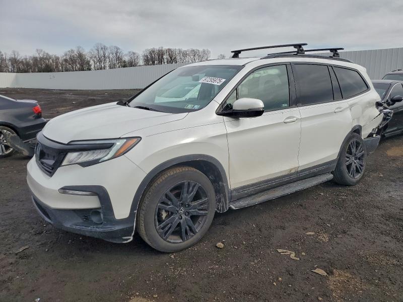 HONDA PILOT BLAC 2022 with VIN 5FNYF6H7XNB030993 - Photo from auction