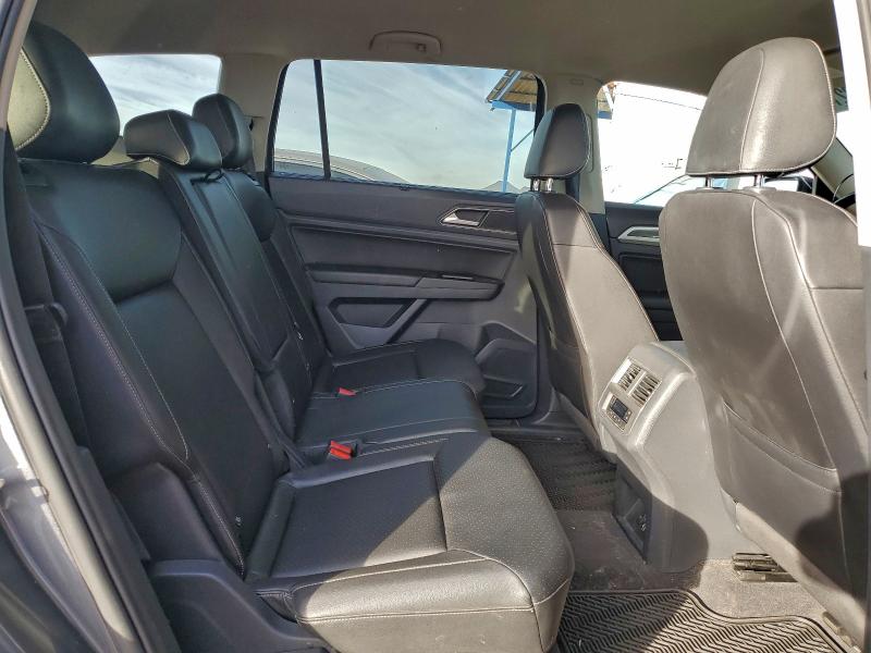 Photo 10 from auction – 2018 VOLKSWAGEN ATLAS SE with VIN 1V2PR2CA9JC560716