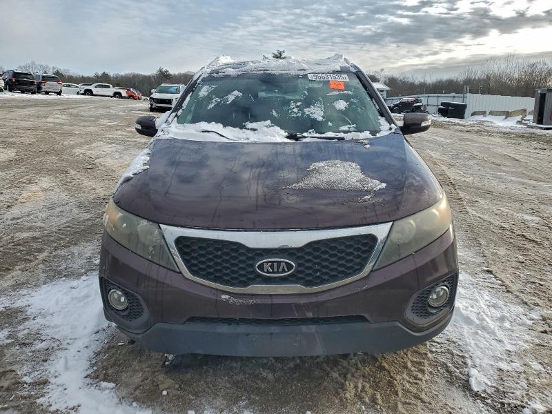 Photo 5 from auction – 2011 KIA SORENTO BA with VIN 5XYKTCA17BG147678