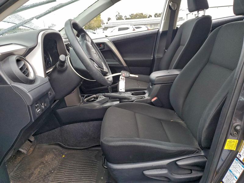 Photo 7 from auction – 2018 TOYOTA RAV4 LE with VIN JTMBFREV3JJ252126