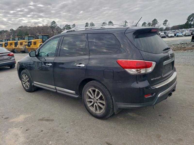 Photo 2 from auction – 2015 NISSAN PATHFINDER with VIN 5N1AR2MM4FC709245