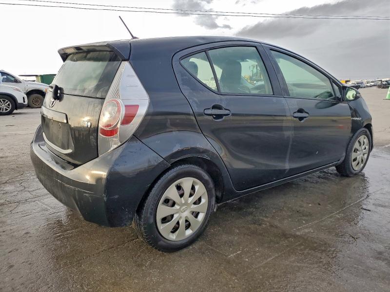 Photo 3 from auction – 2012 TOYOTA PRIUS C with VIN JTDKDTB34C1526023