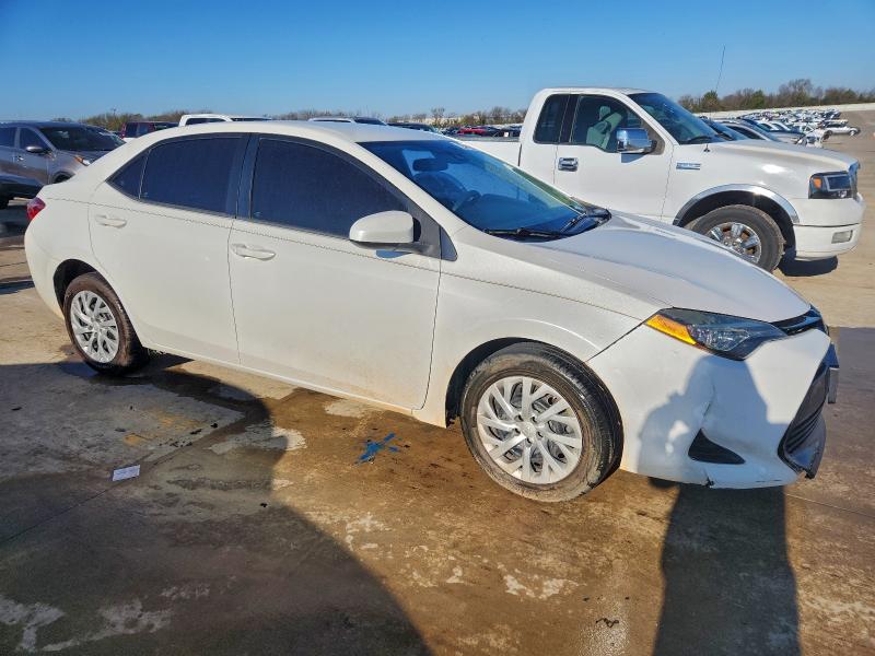 Photo 4 from auction – 2018 TOYOTA COROLLA with VIN 5YFBURHE8JP793377