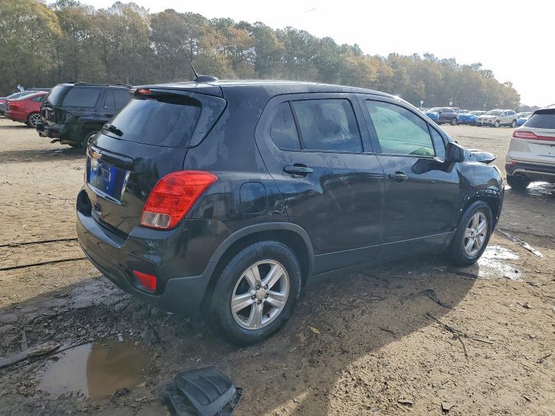 Photo 3 from auction – 2020 CHEVROLET TRAX LS with VIN 3GNCJKSB5LL107712