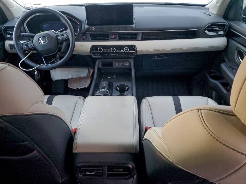 Photo 8 from auction – 2026 HONDA PASSPORT R with VIN 5FNYF9H33TB008796