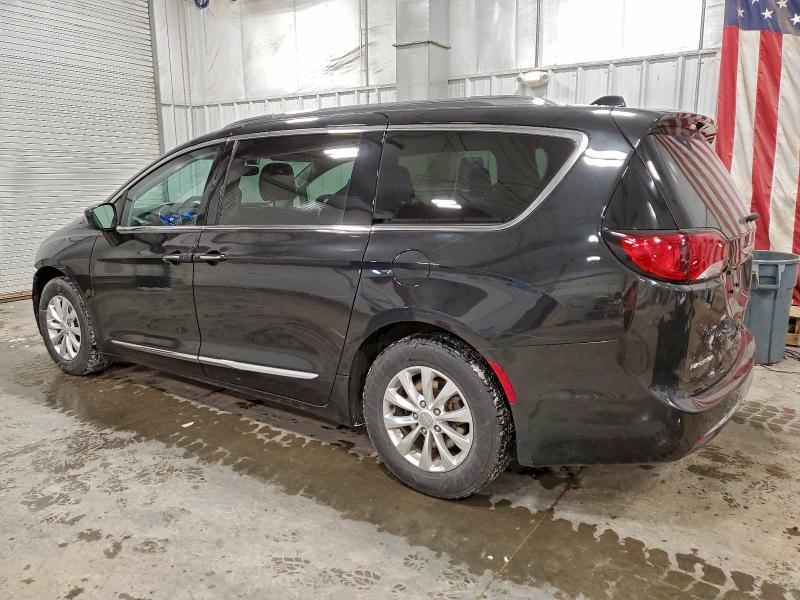Photo 2 from auction – 2018 CHRYSLER PACIFICA T with VIN 2C4RC1EG6JR155329