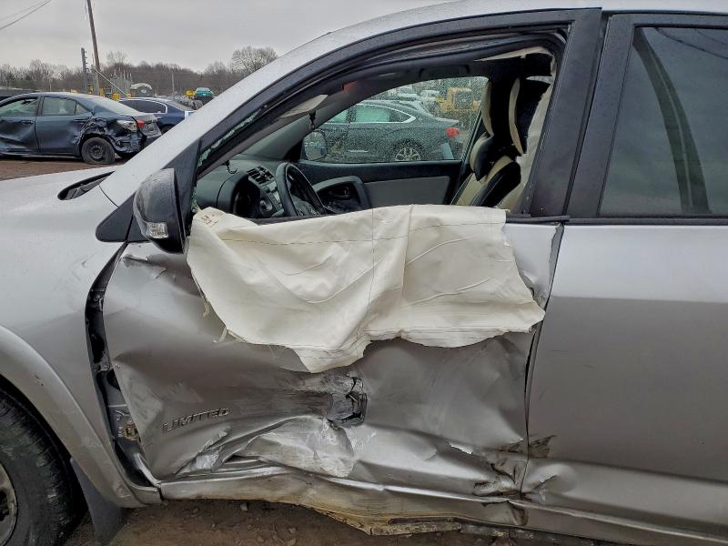Photo 7 from auction – 2010 TOYOTA RAV4 LIMIT with VIN JTMDF4DV9A5028025
