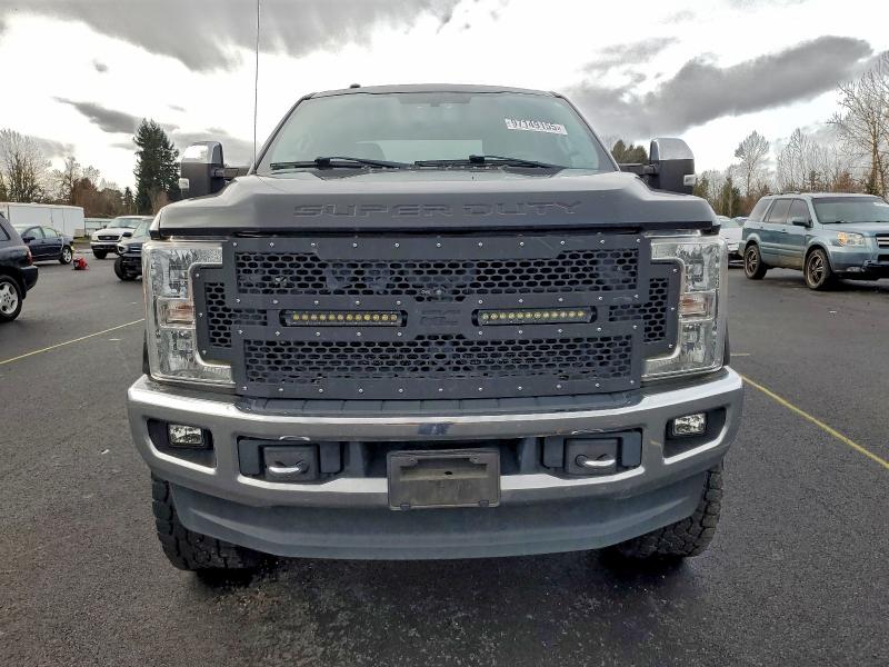 Photo 5 from auction – 2017 FORD F350 SUPER with VIN 1FT8W3BT7HEE10691