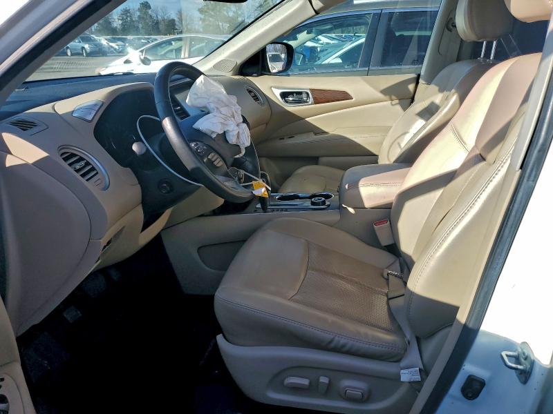 Photo 7 from auction – 2017 NISSAN PATHFINDER with VIN 5N1DR2MMXHC614429