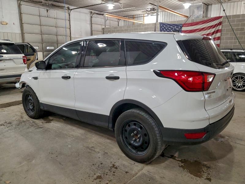Photo 2 from auction – 2019 FORD ESCAPE S with VIN 1FMCU0F71KUB59607