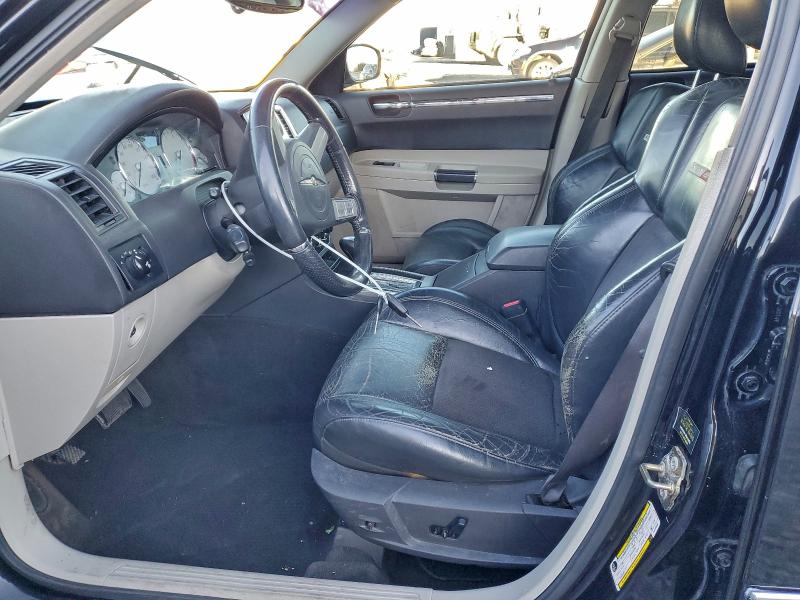 Photo 7 from auction – 2006 CHRYSLER 300C SRT-8 with VIN 2C3KA73WX6H100520