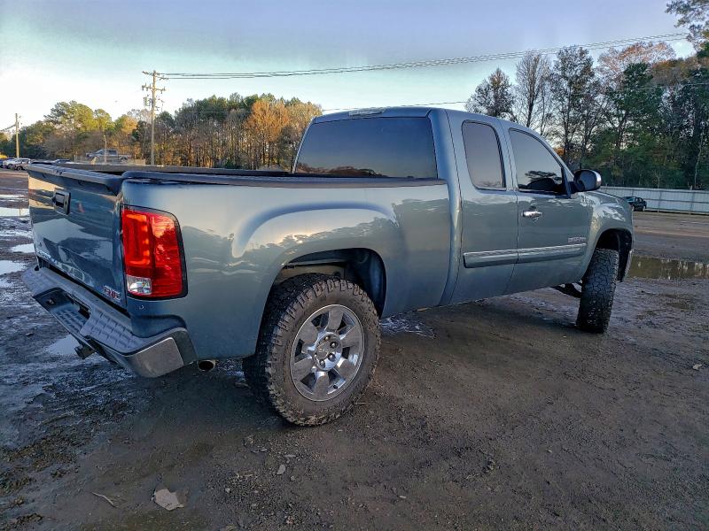 Photo 3 from auction – 2011 GMC SIERRA C15 with VIN 1GTR1VE07BZ440306