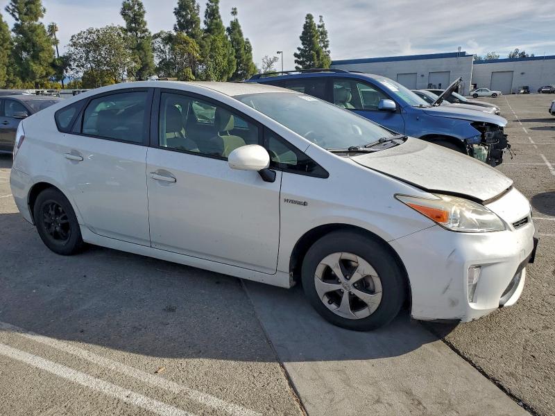 Photo 4 from auction – 2014 TOYOTA PRIUS with VIN JTDKN3DU5E0378802