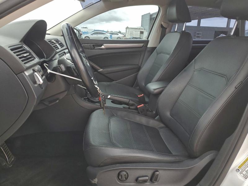 Photo 7 from auction – 2018 VOLKSWAGEN PASSAT S with VIN 1VWAA7A33JC024342