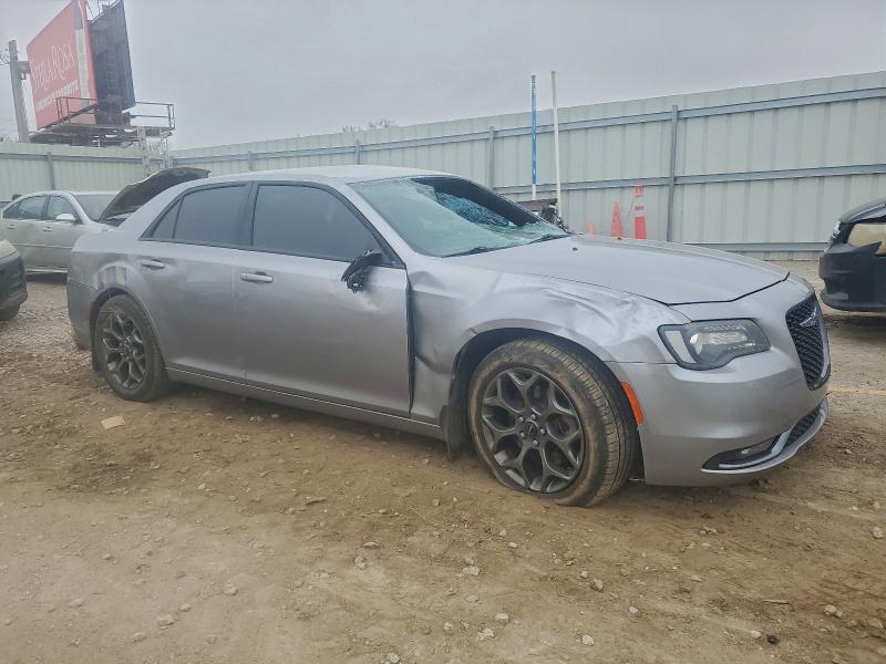 Photo 4 from auction – 2016 CHRYSLER 300 S with VIN 2C3CCAGG6GH183007