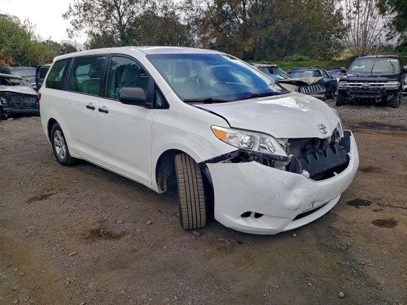 Photo 4 from auction – 2017 TOYOTA SIENNA with VIN 5TDZZ3DC3HS890098
