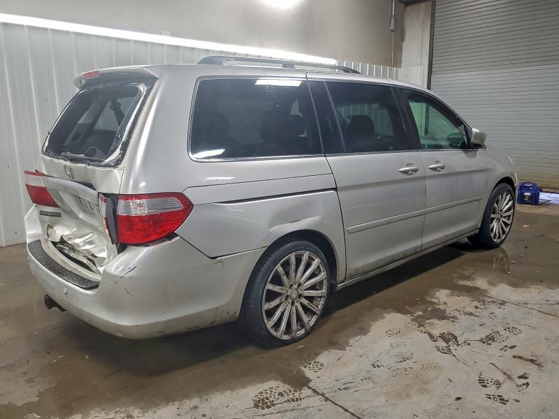Photo 3 from auction – 2005 HONDA ODYSSEY TO with VIN 5FNRL38855B024071