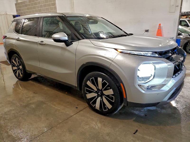 Photo 4 from auction – 2025 MITSUBISHI OUTLANDER with VIN JA4J3VA86SZ034613