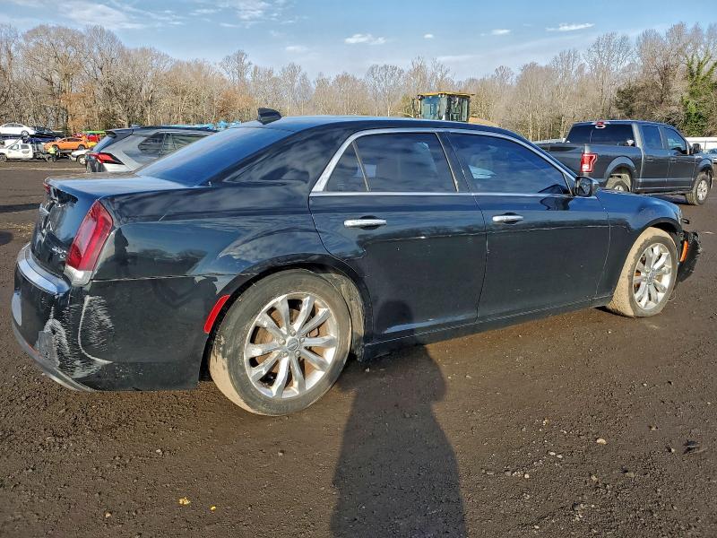 Photo 3 from auction – 2016 CHRYSLER 300C with VIN 2C3CCAKG5GH191090
