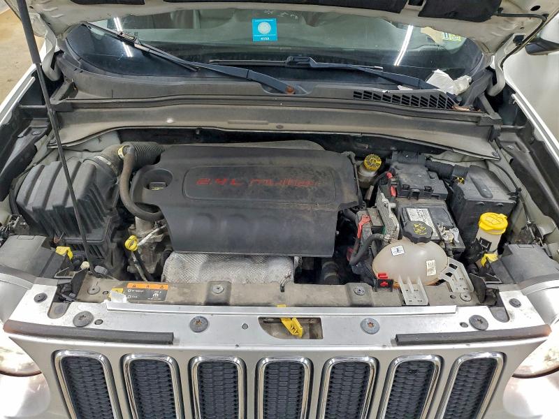 Photo 11 from auction – 2016 JEEP RENEGADE L with VIN ZACCJBDT1GPD28252