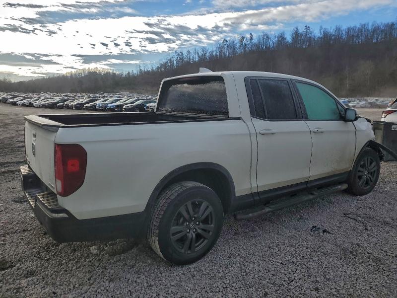 Photo 3 from auction – 2019 HONDA RIDGELINE with VIN 5FPYK3F17KB042899