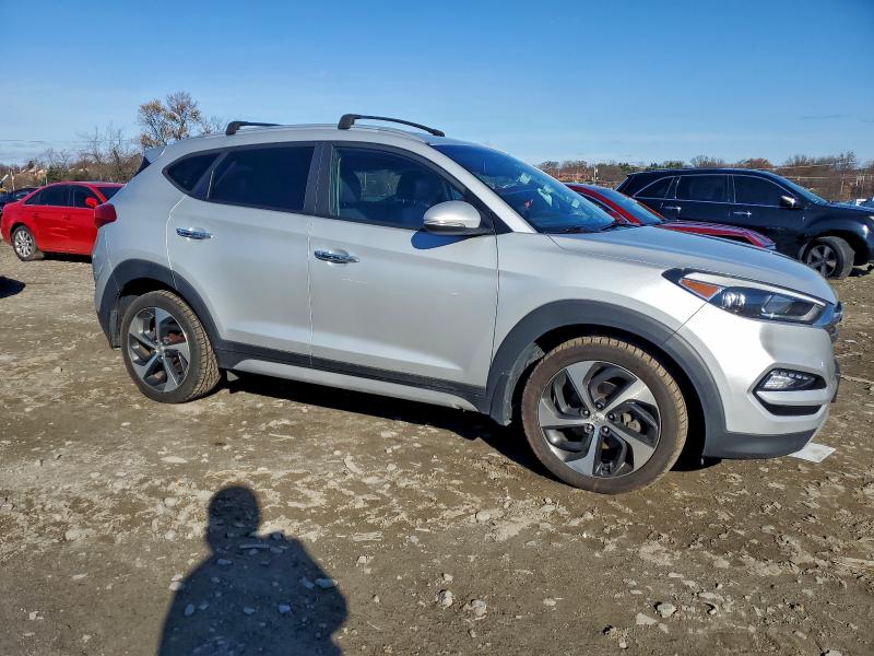 Photo 4 from auction – 2018 HYUNDAI TUCSON VAL with VIN KM8J3CA21JU725318