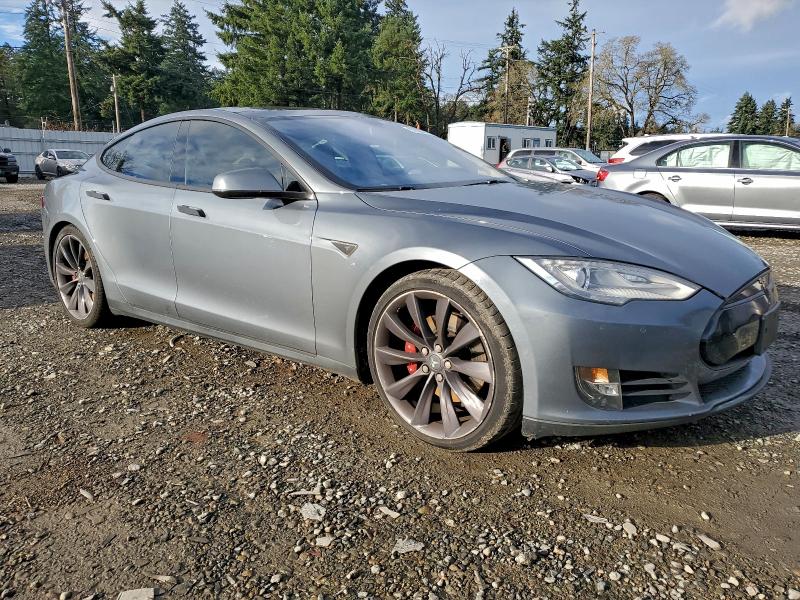 Photo 4 from auction – 2013 TESLA MODEL S with VIN 5YJSA1DN7DFP27189