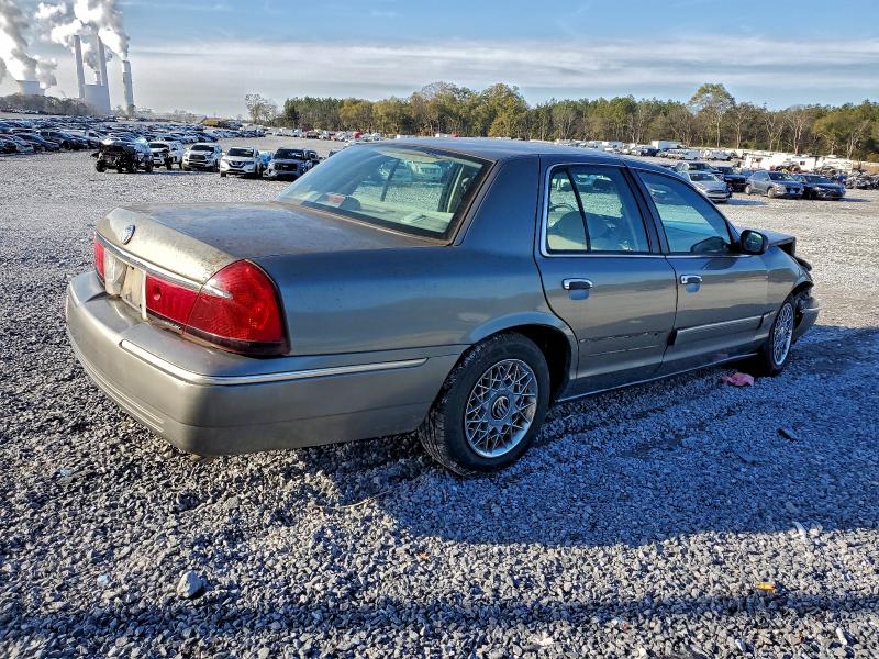 Photo 3 from auction – 2001 MERCURY GRAND MARQ with VIN 2MEFM74W61X603509