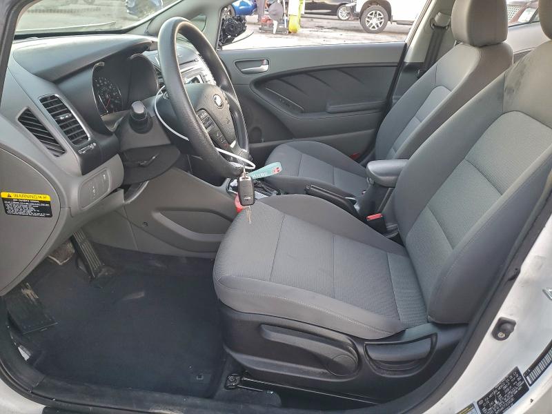 Photo 7 from auction – 2018 KIA FORTE LX with VIN 3KPFK4A77JE245281