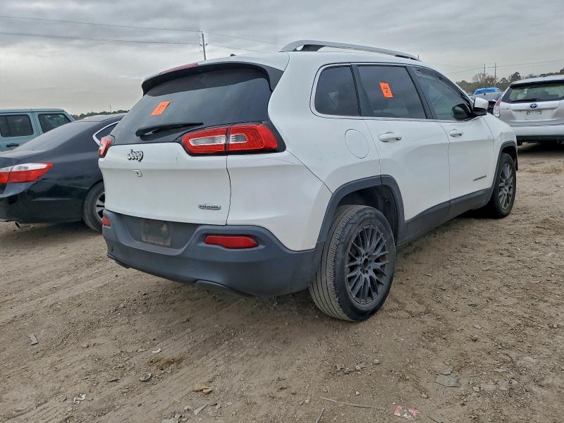 Photo 3 from auction – 2017 JEEP CHEROKEE with VIN 1C4PJLCB0HW585942