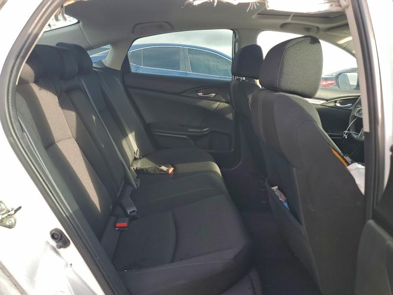 Photo 10 from auction – 2018 HONDA CIVIC EX with VIN 19XFC2F71JE202355