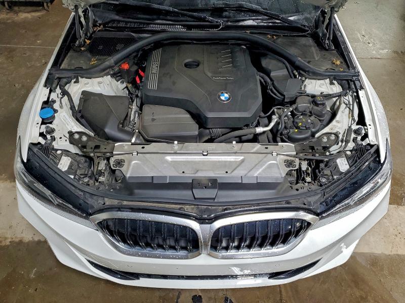 Photo 11 from auction – 2023 BMW 330XI with VIN 3MW89FF00P8D02758