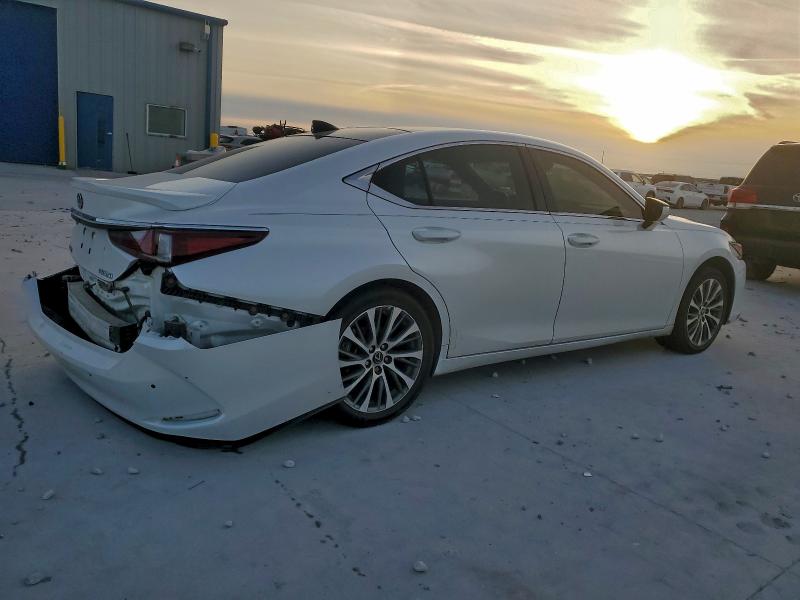 Photo 3 from auction – 2019 LEXUS ES 350 with VIN 58ABZ1B17KU012706