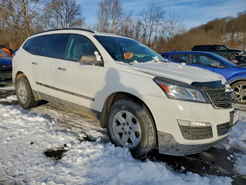 Photo 4 from auction – 2017 CHEVROLET TRAVERSE with VIN 1GNKRFED4HJ257530