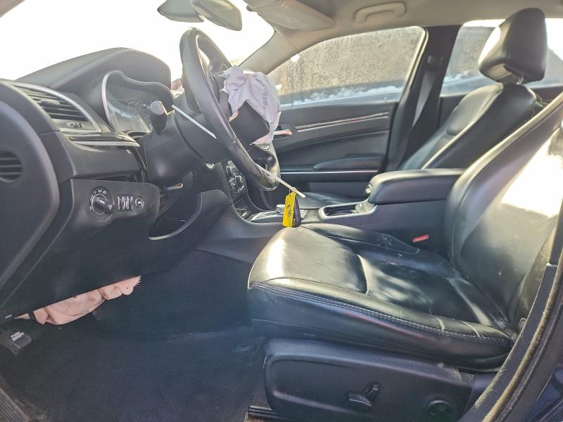Photo 7 from auction – 2016 CHRYSLER 300 LIMITE with VIN 2C3CCARGXGH248759