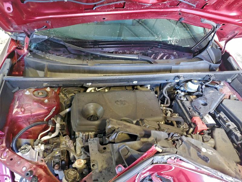 Photo 12 from auction – 2019 TOYOTA RAV4 LE with VIN JTMF1RFVXKD037468