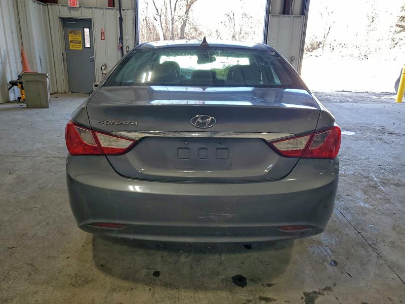 Photo 6 from auction – 2011 HYUNDAI SONATA SE with VIN 5NPEC4AC9BH130393