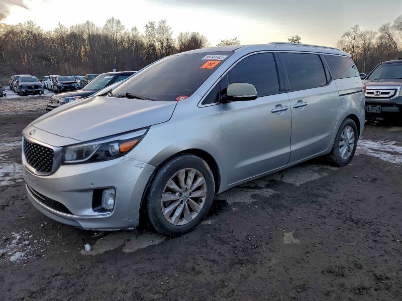 KIA SEDONA 2017 with VIN KNDMC5C13H6274697 - Photo from auction