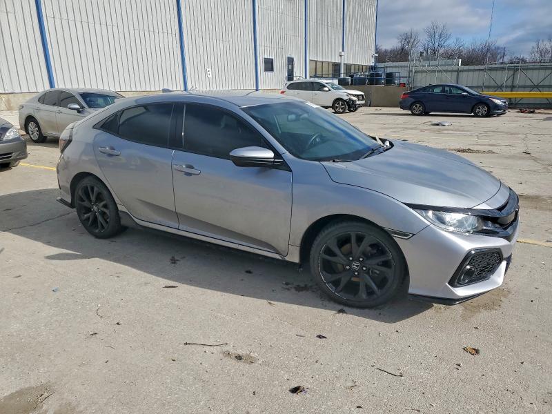 Photo 4 from auction – 2018 HONDA CIVIC with VIN SHHFK7G44JU210916