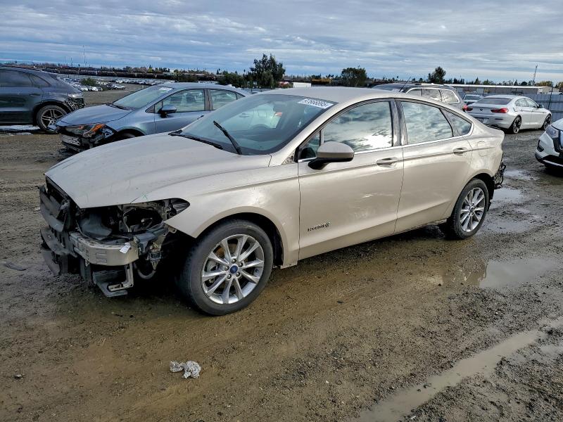 FORD FUSION SE 2017 with VIN 3FA6P0LU1HR385722 - Photo from auction