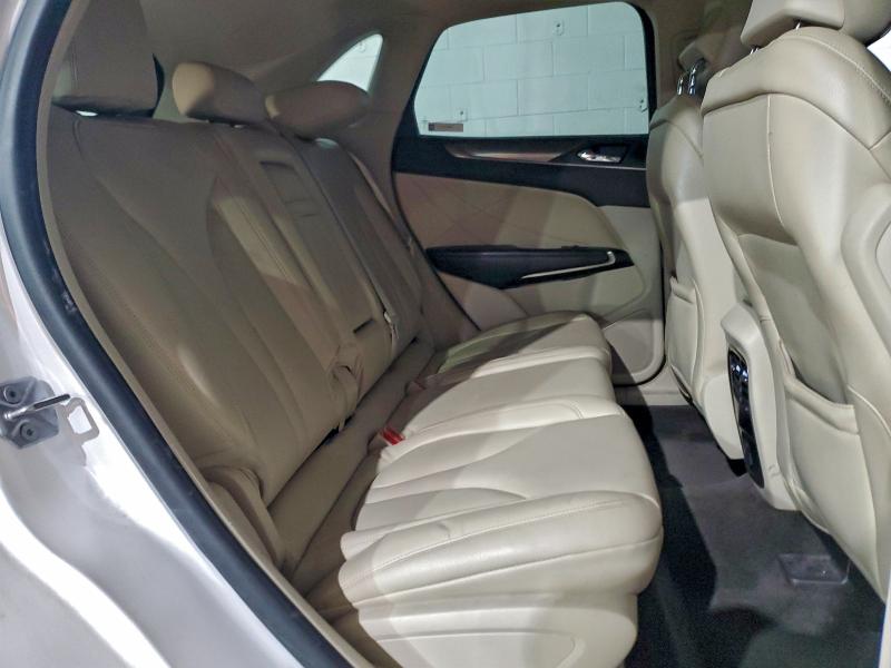 Photo 11 from auction – 2018 LINCOLN MKC PREMIE with VIN 5LMCJ1C96JUL07928