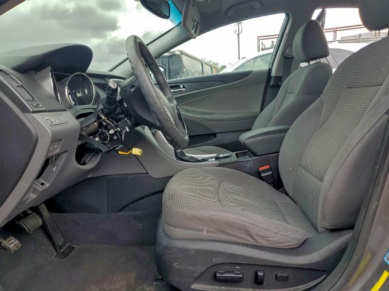 Photo 7 from auction – 2011 HYUNDAI SONATA GLS with VIN 5NPEB4AC1BH178263