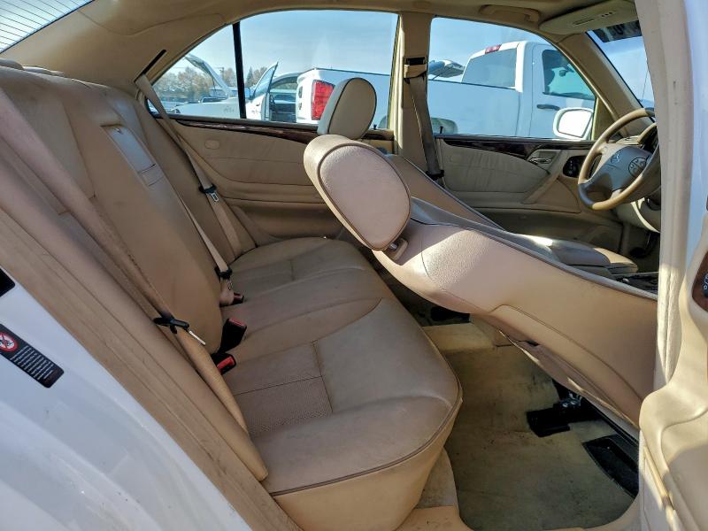 Photo 10 from auction – 2001 MERCEDES-BENZ E 320 with VIN WDBJF65J41B267055