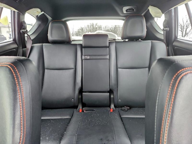 Photo 10 from auction – 2017 TOYOTA RAV4 HV SE with VIN JTMJJREV5HD110444