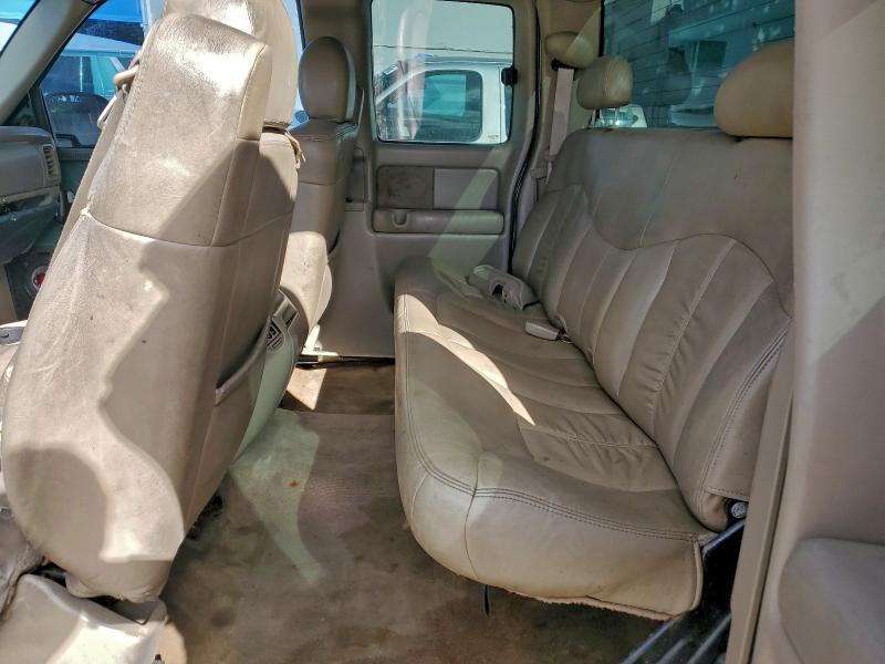 Photo 10 from auction – 2001 CHEVROLET SILVERADO with VIN 1GCEK19T41E192157
