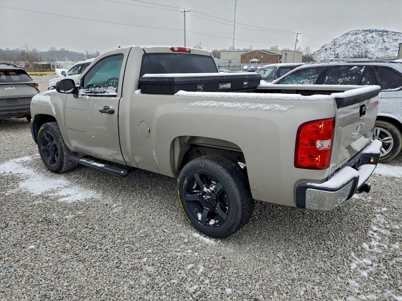 Photo 2 from auction – 2007 CHEVROLET SILVERADO with VIN 1GCEC14X47Z647100
