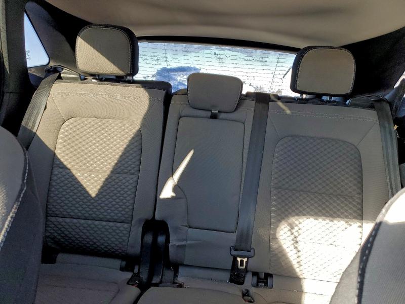 Photo 10 from auction – 2021 FORD ESCAPE SE with VIN 1FMCU9BZ0MUA10992