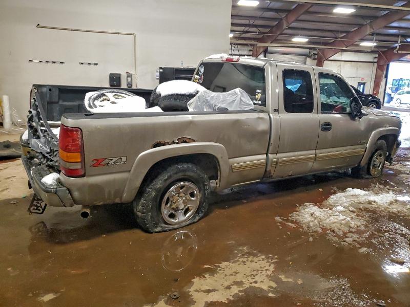 Photo 3 from auction – 2002 CHEVROLET SILVERADO with VIN 2GCEK19T221180141