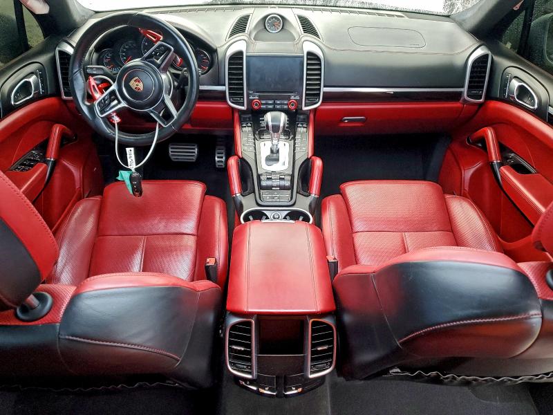 Photo 8 from auction – 2017 PORSCHE CAYENNE with VIN WP1AD2A23HLA82321