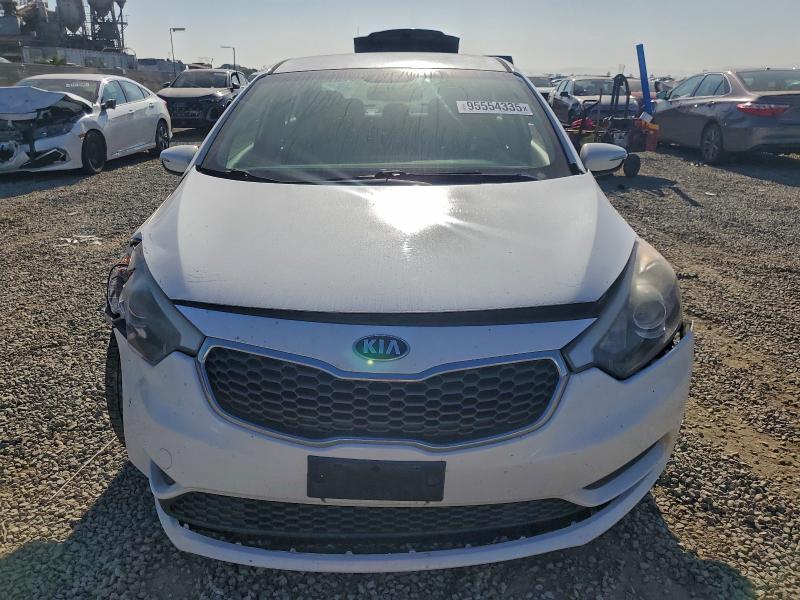 Photo 5 from auction – 2016 KIA FORTE with VIN KNAFX4A6XG5535282